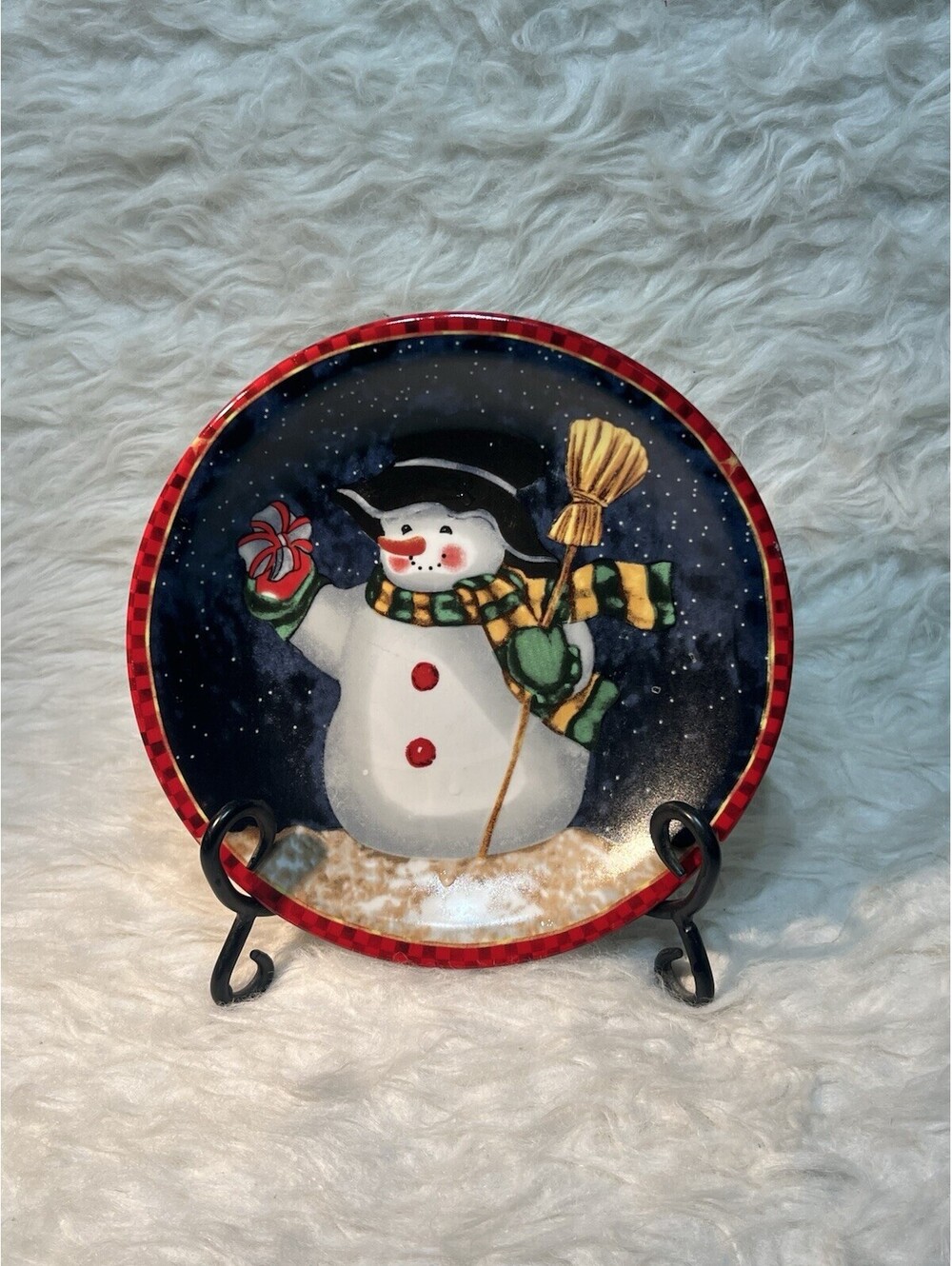 Studio 33 Christmas Snowman Plate 8” With Stand